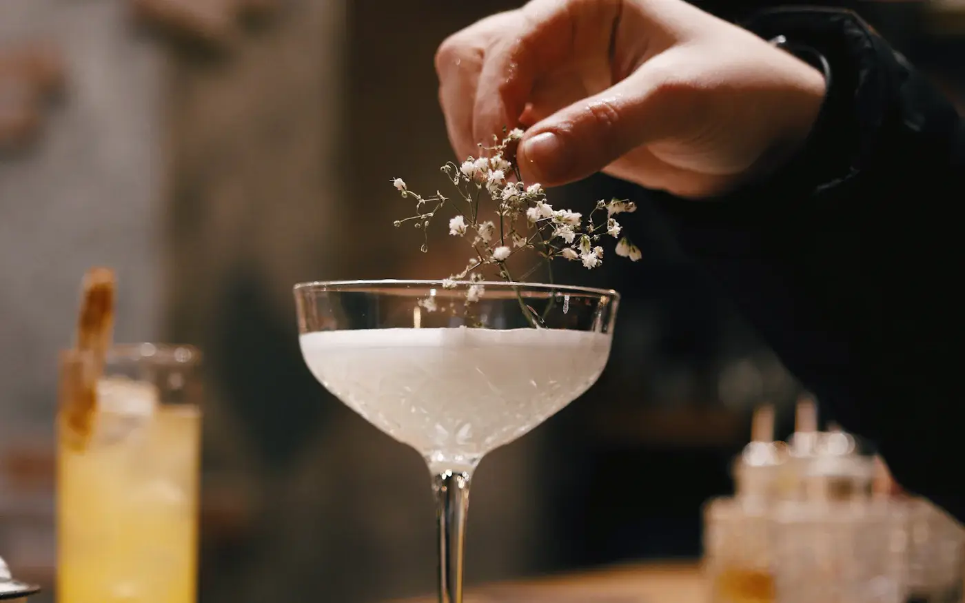 Bartender and mixologist
