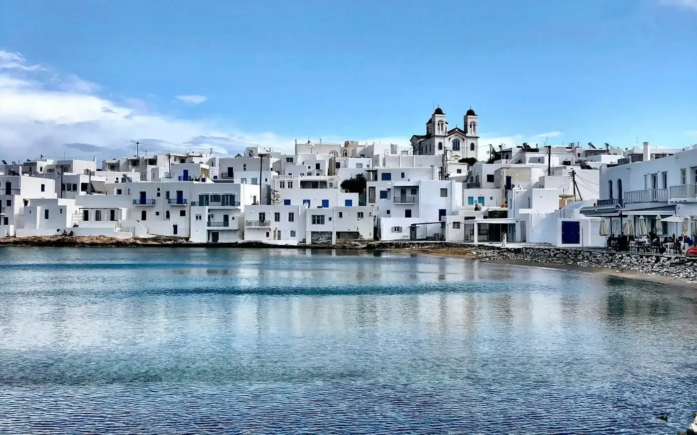 ¿Planea su viaje a Paros?